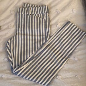 NEVER WORN Old Navy Pixie Ankle Pants